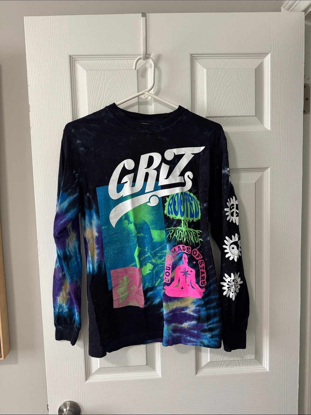 NWOT GRIZ TEE Long Sleeve Shirt - Black & Blue